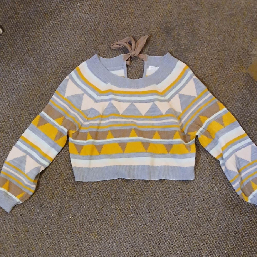 Geometric Patterned Sweater - Picture 2 of 7